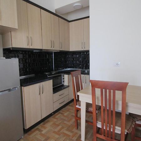 Doka Center Apartments Sarandë Esterno foto