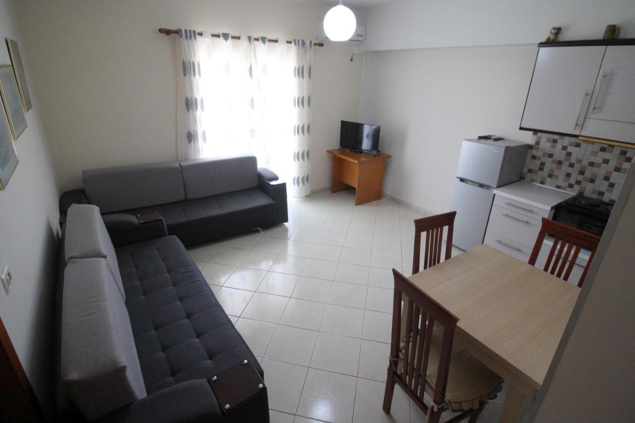 Doka Center Apartments Sarandë Esterno foto