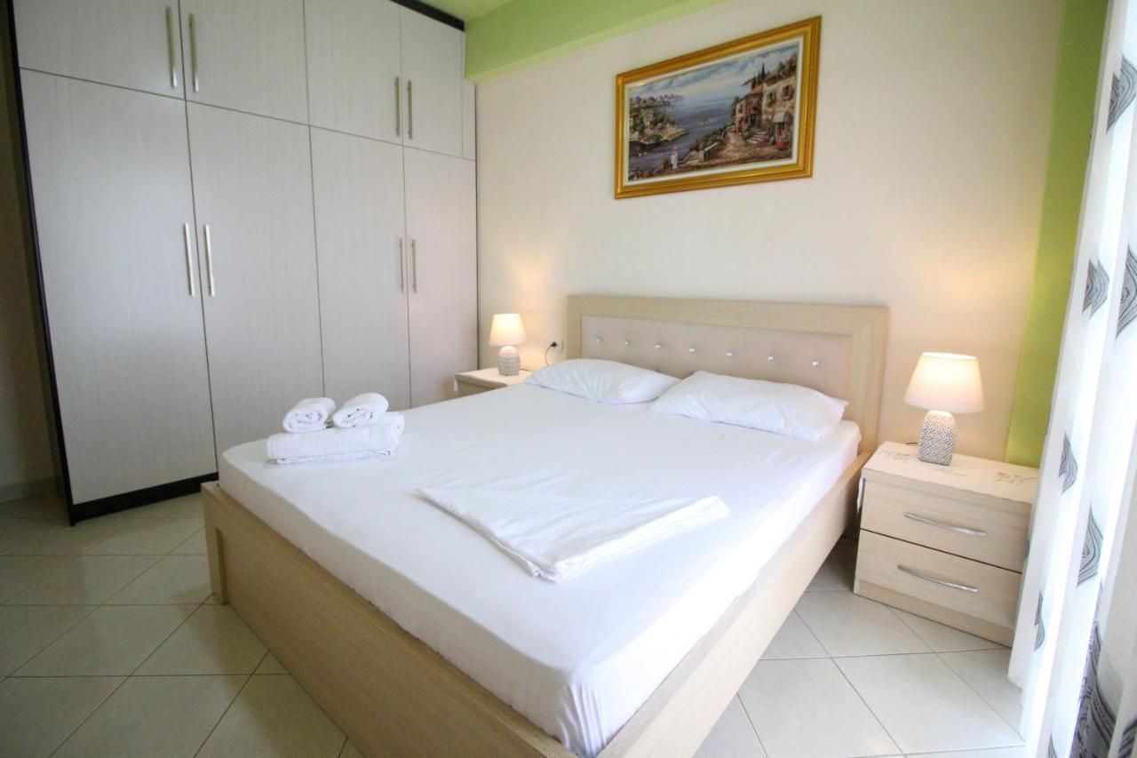 Doka Center Apartments Sarandë Esterno foto