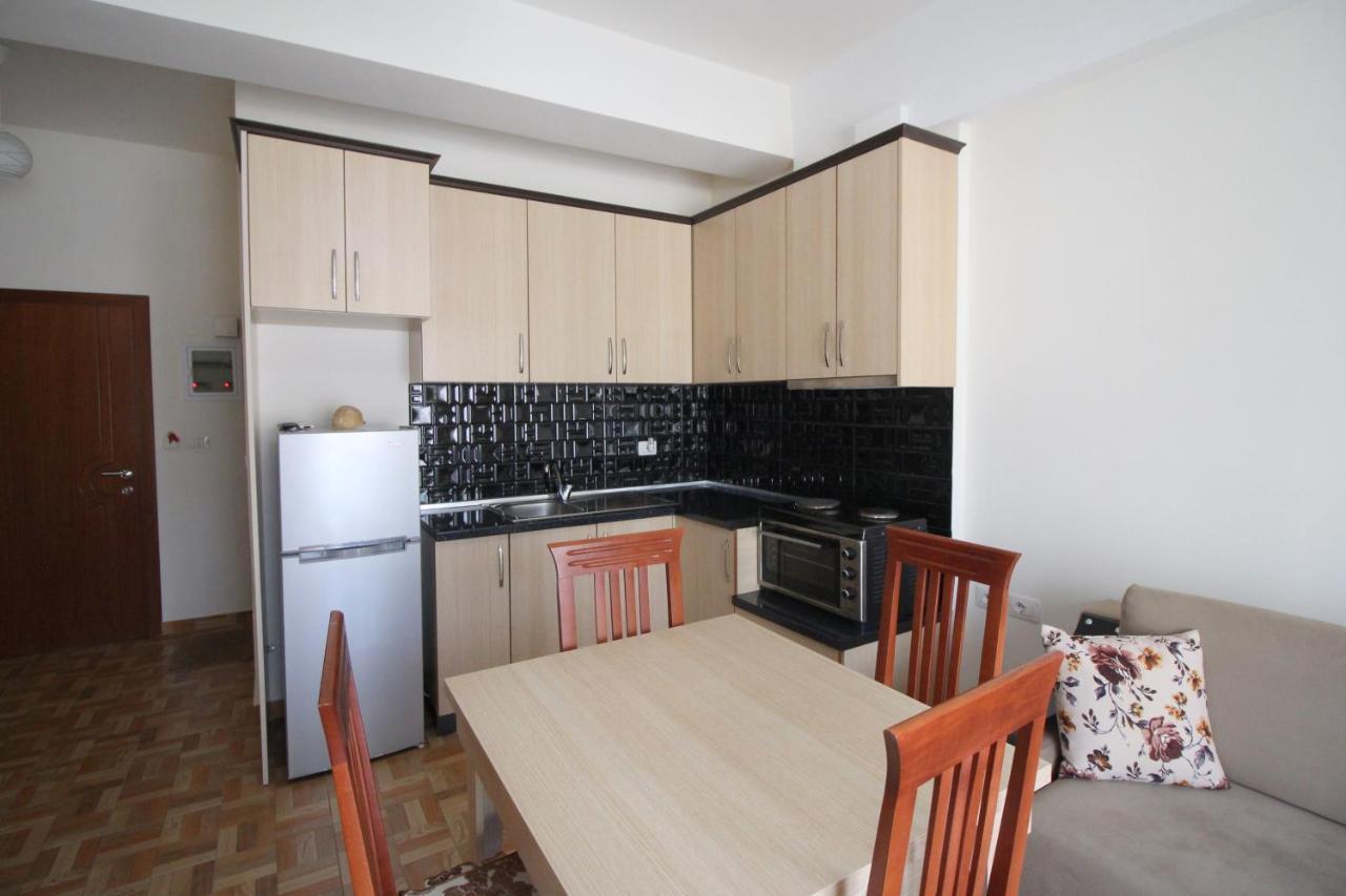 Doka Center Apartments Sarandë Esterno foto