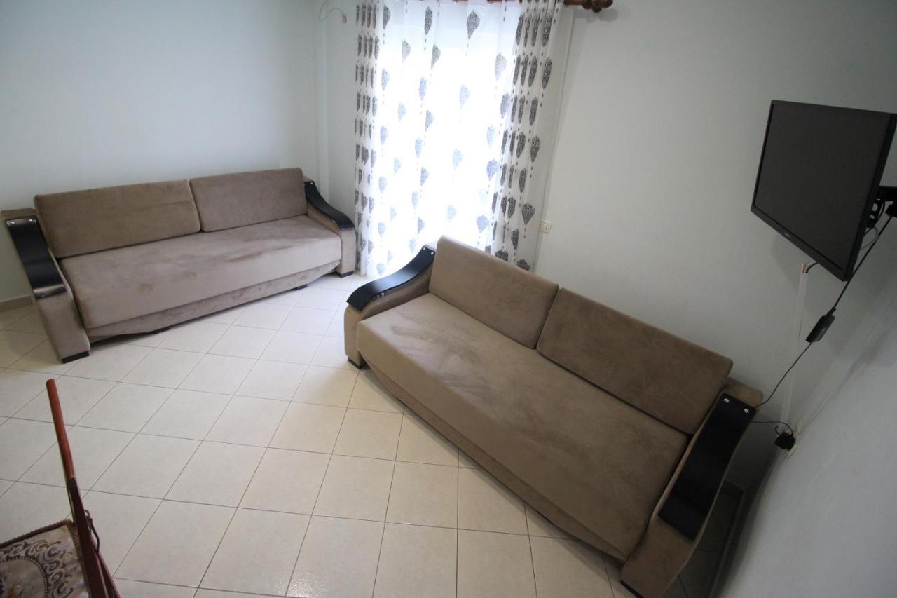 Doka Center Apartments Sarandë Esterno foto