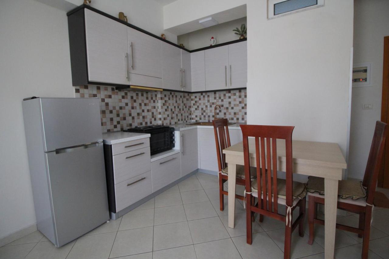 Doka Center Apartments Sarandë Esterno foto
