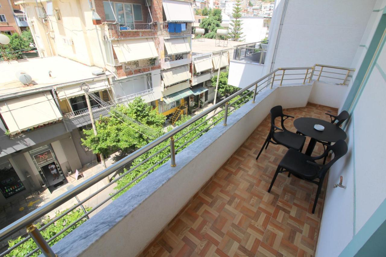 Doka Center Apartments Sarandë Esterno foto