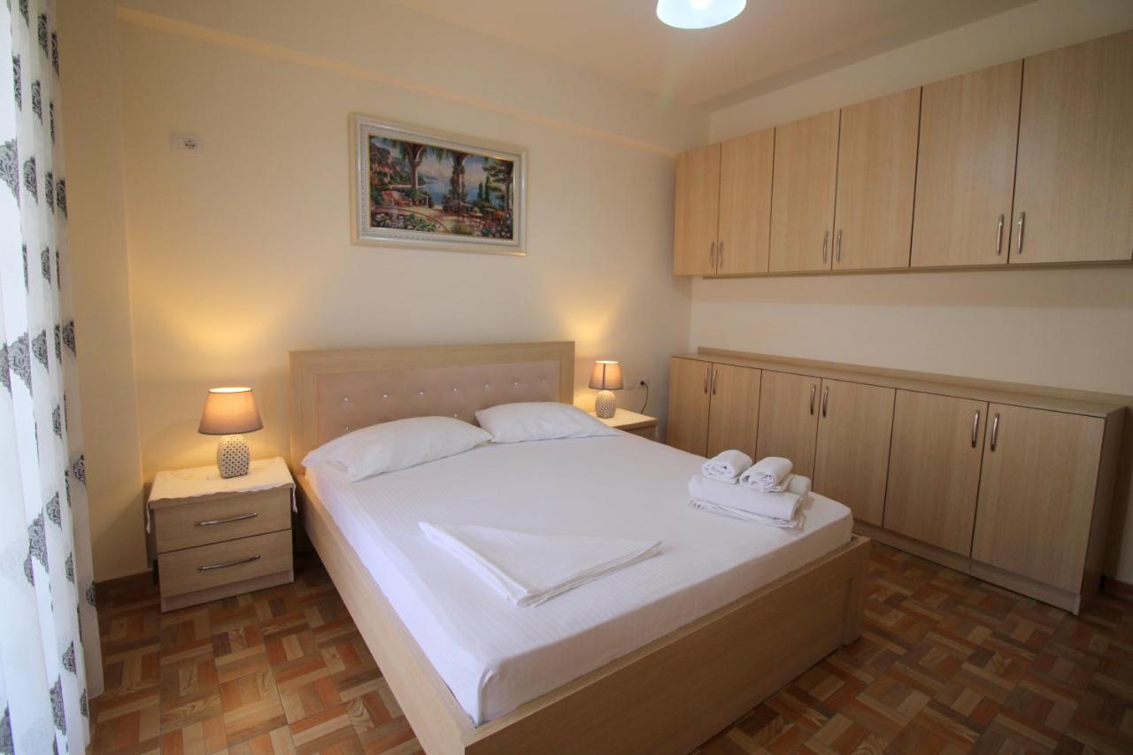 Doka Center Apartments Sarandë Esterno foto