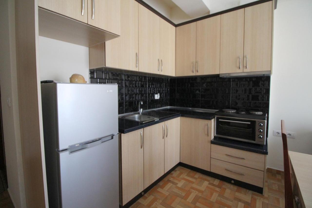 Doka Center Apartments Sarandë Esterno foto