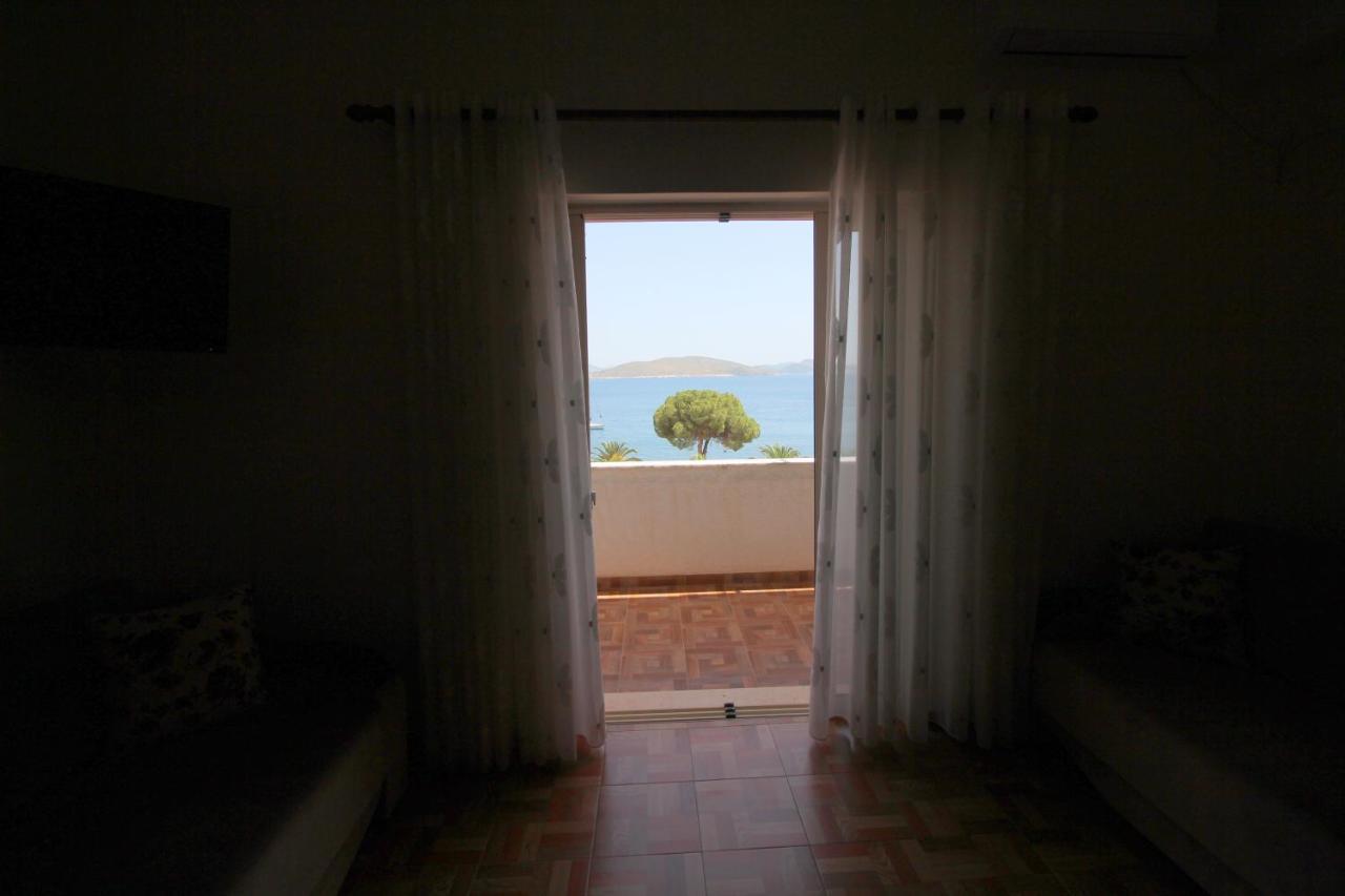 Doka Center Apartments Sarandë Esterno foto