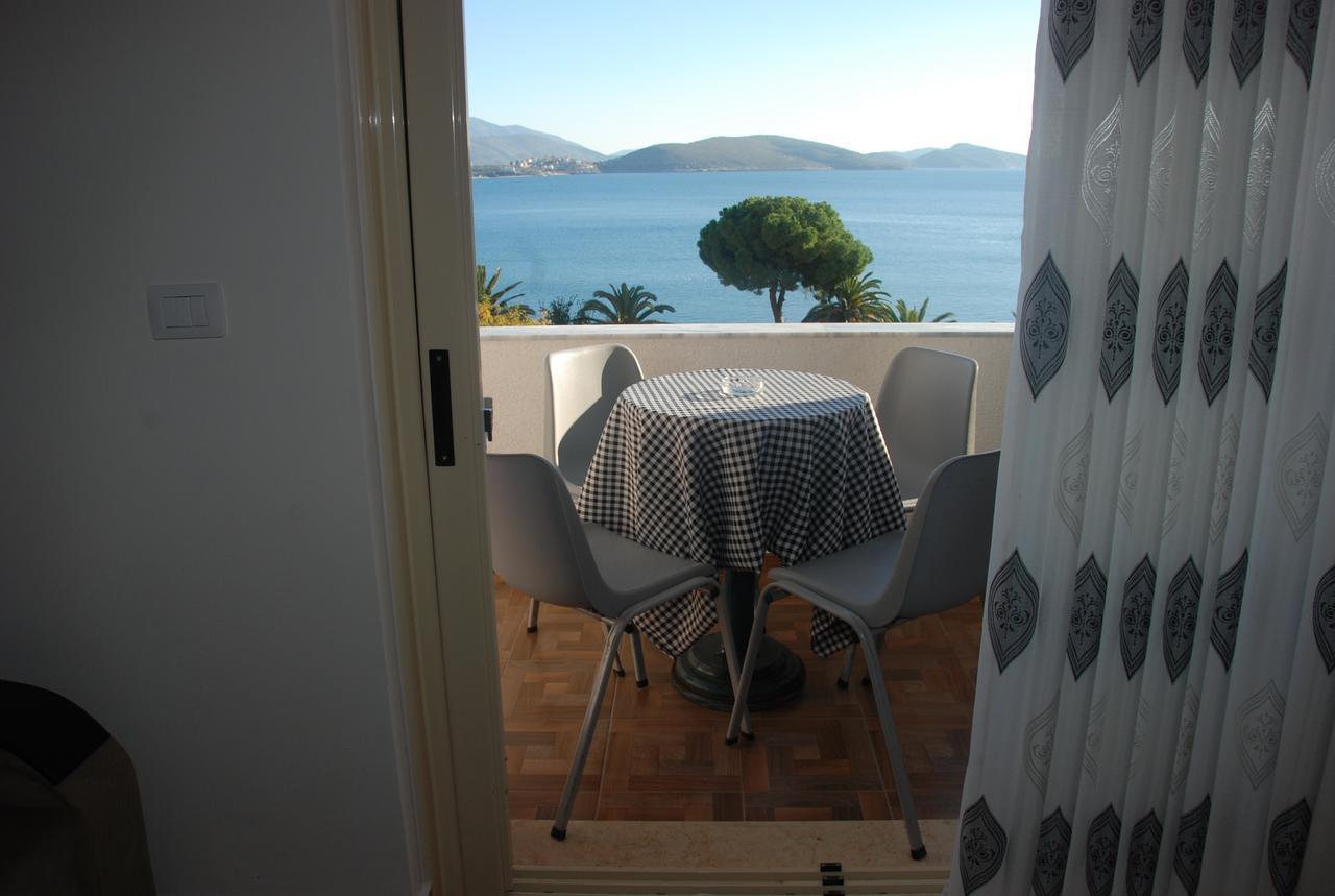 Doka Center Apartments Sarandë Esterno foto