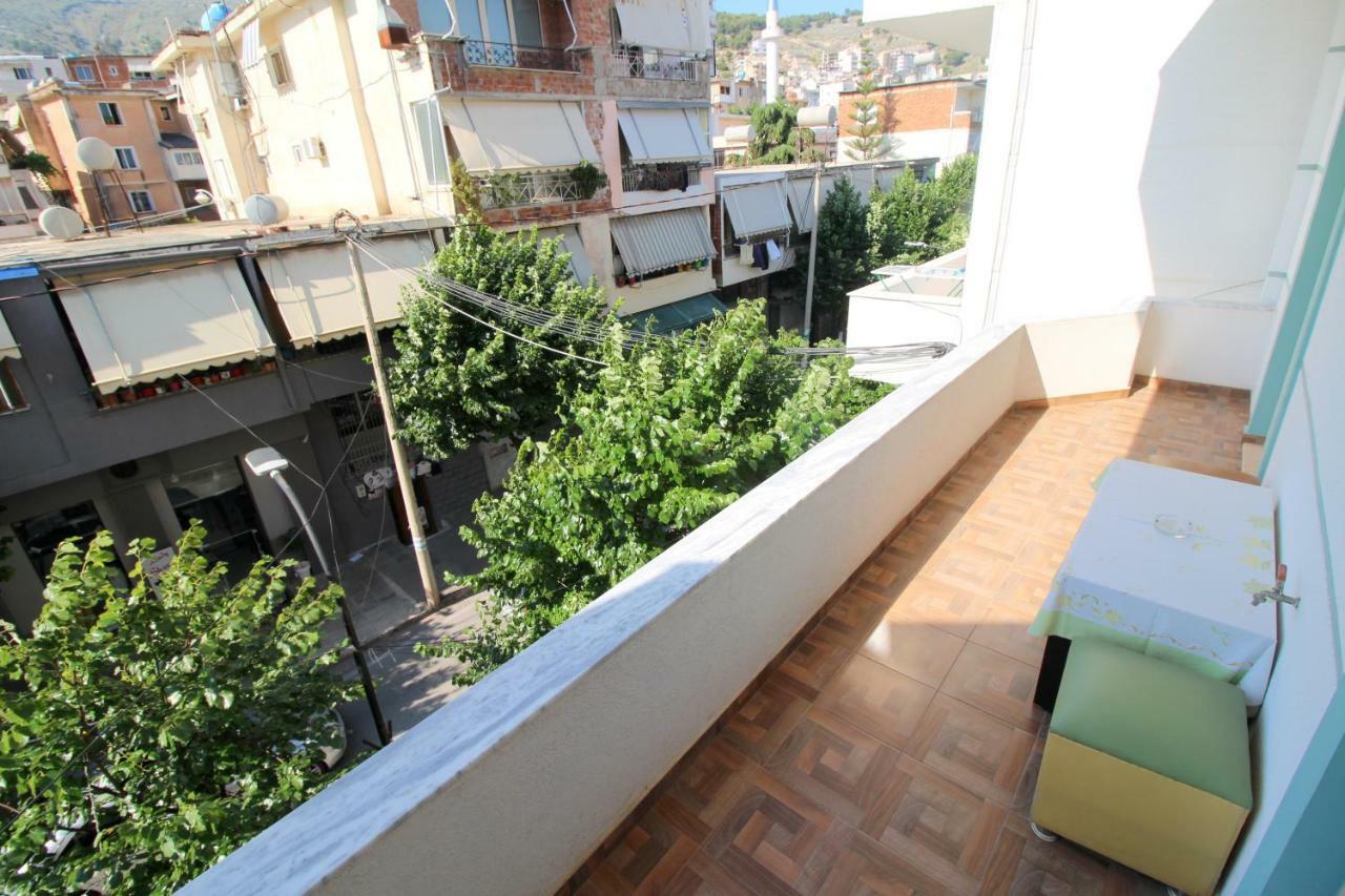 Doka Center Apartments Sarandë Esterno foto