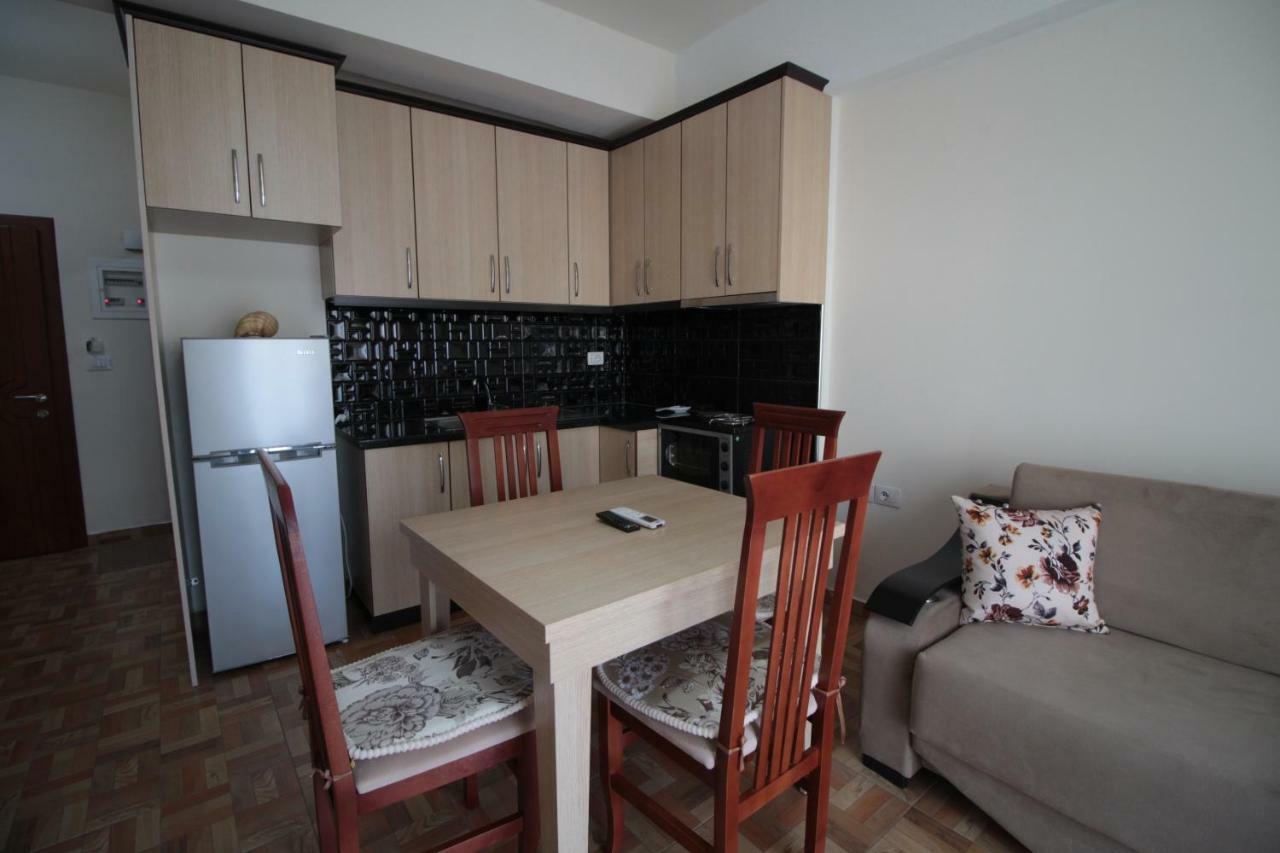 Doka Center Apartments Sarandë Esterno foto