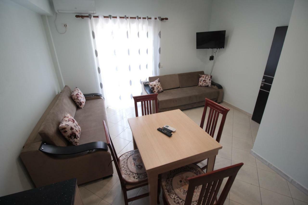 Doka Center Apartments Sarandë Esterno foto