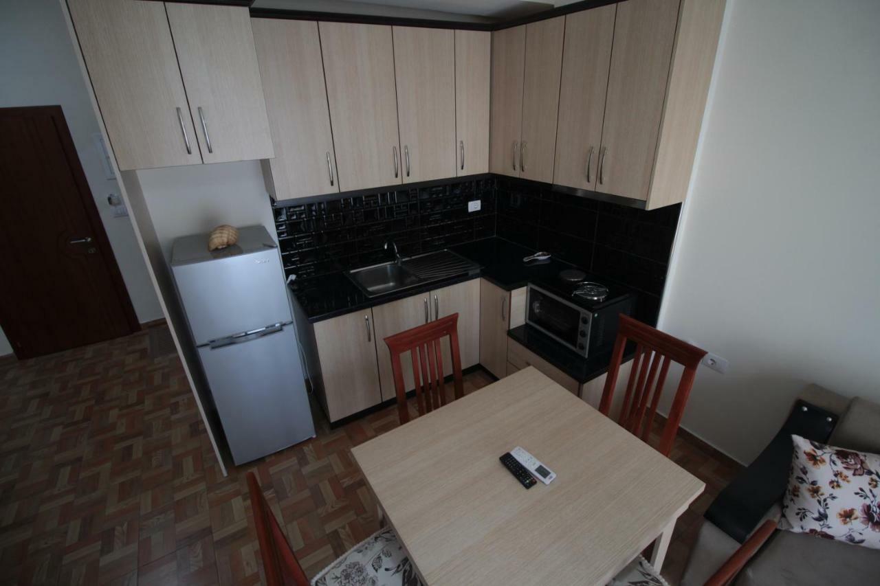 Doka Center Apartments Sarandë Esterno foto