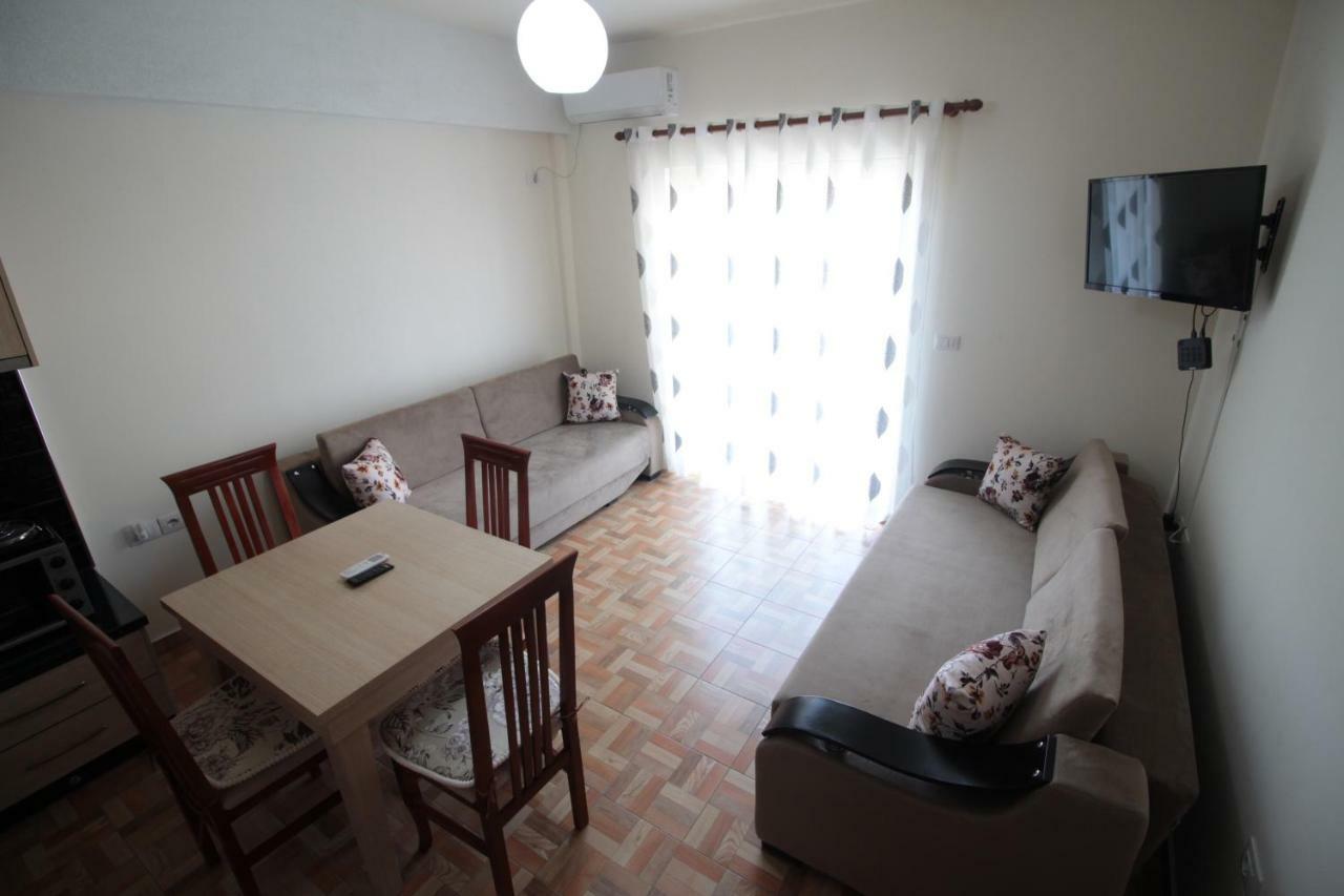 Doka Center Apartments Sarandë Esterno foto