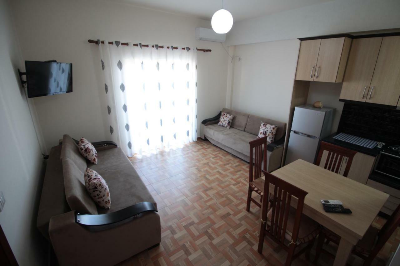 Doka Center Apartments Sarandë Esterno foto