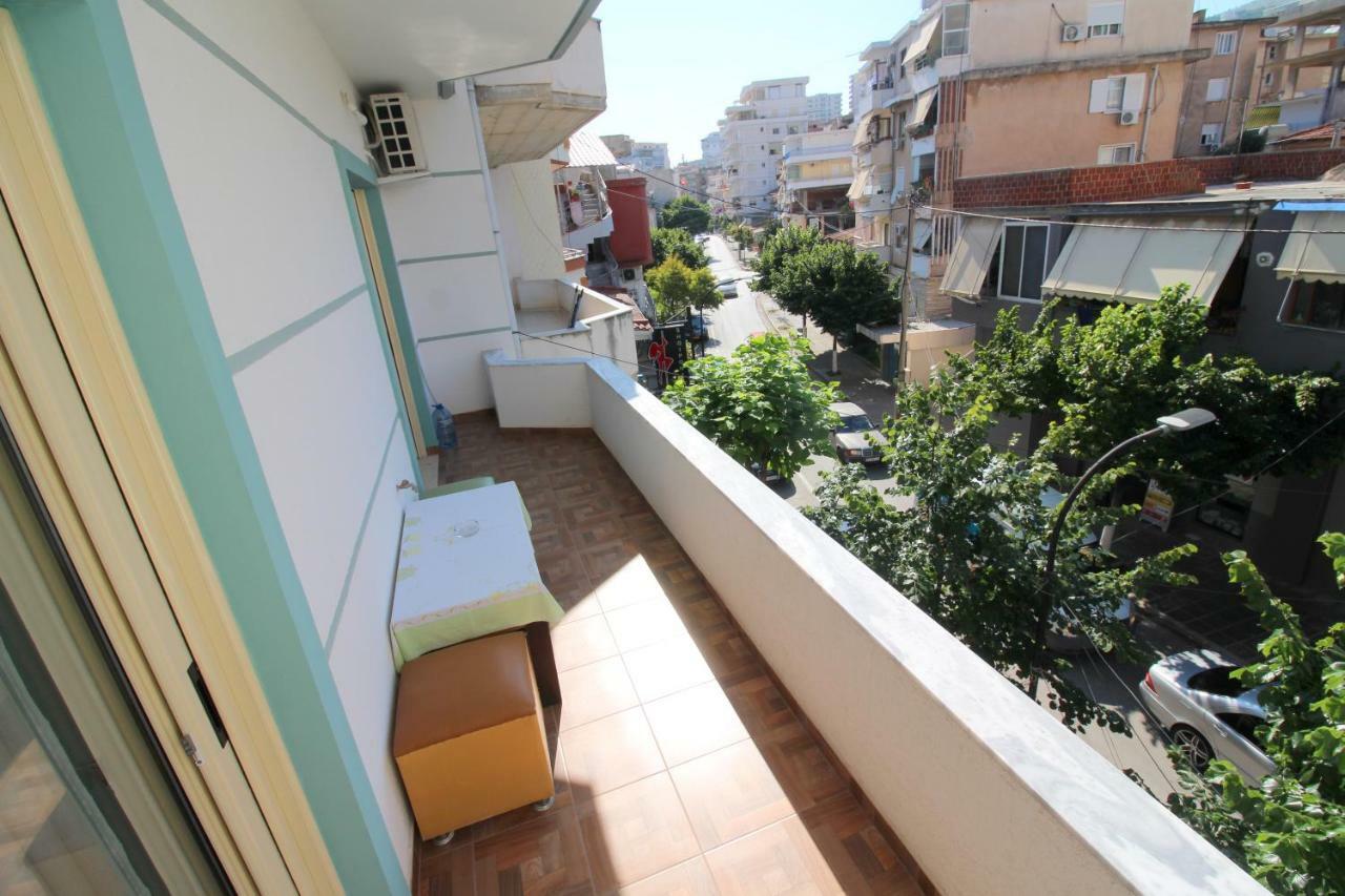 Doka Center Apartments Sarandë Esterno foto